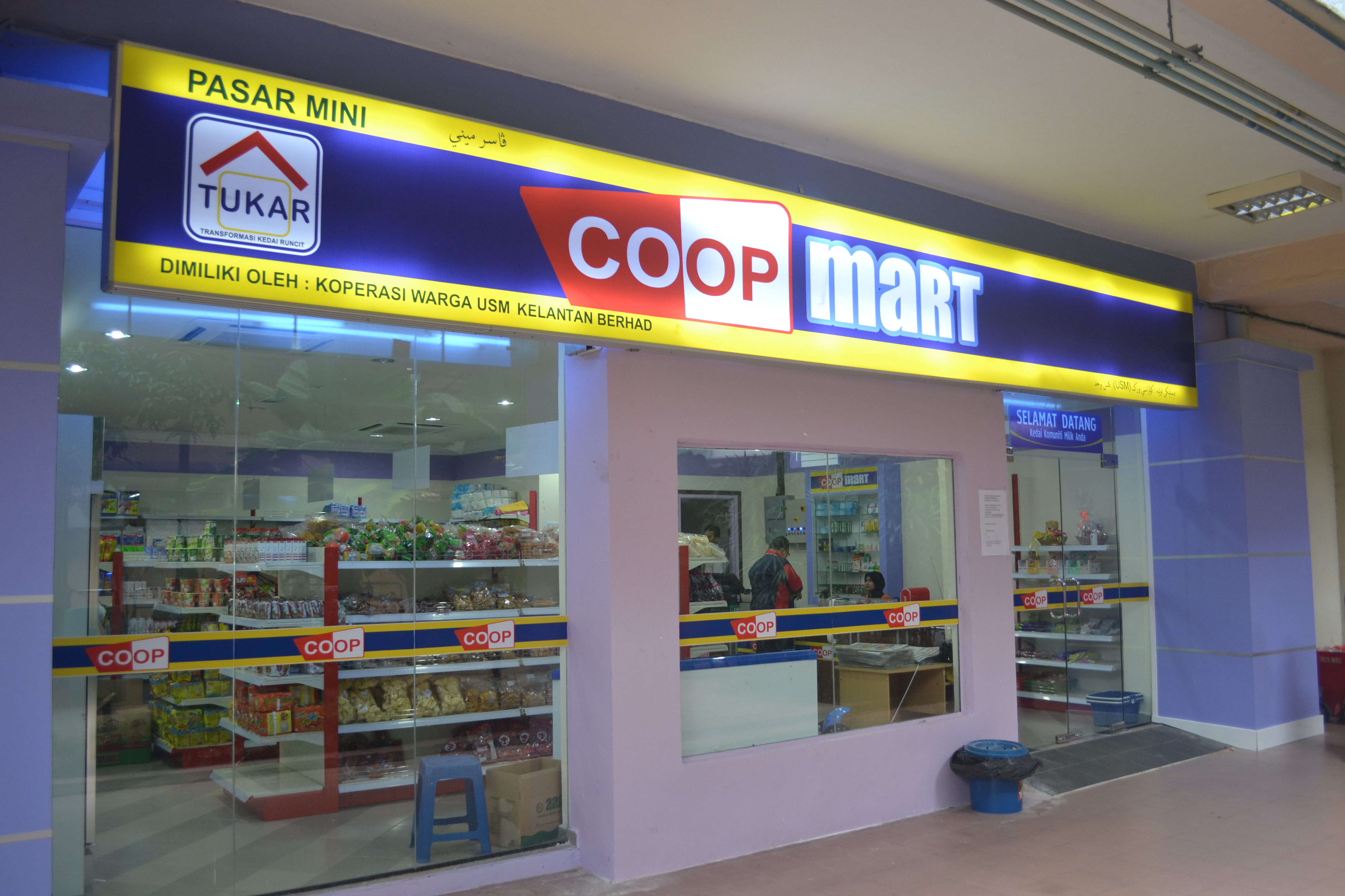 dimiliki sepenuhnya oleh kaum Bumiputera coopmart